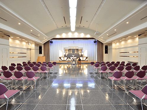 泉屋 高井田メモリアルホール4階大ホール