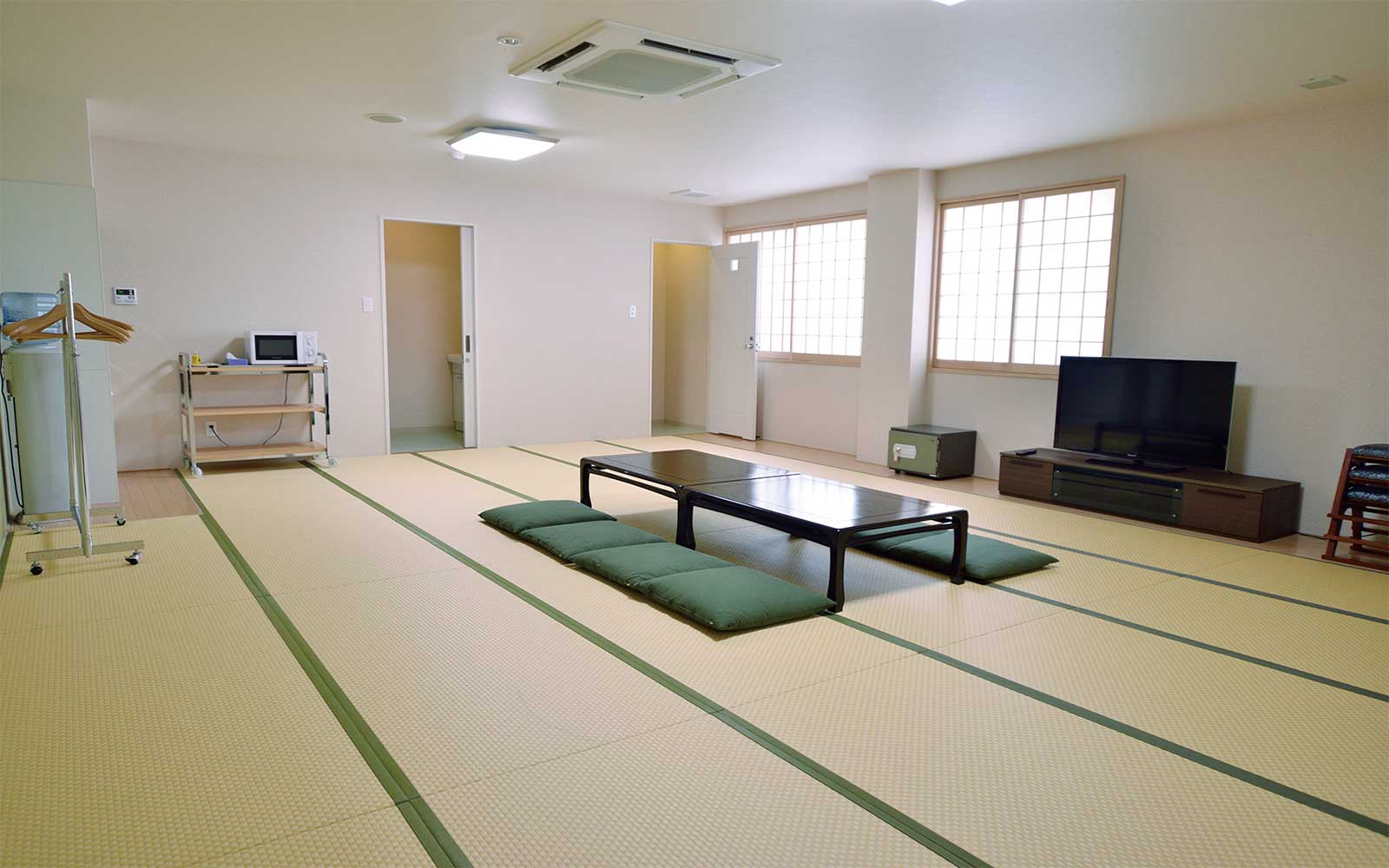 泉屋 メモリアルホール学園前